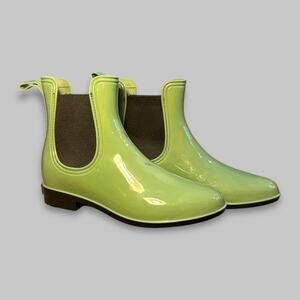 Seven7 Green Glossy Chelsea Rain Boots – Women’s Size 8